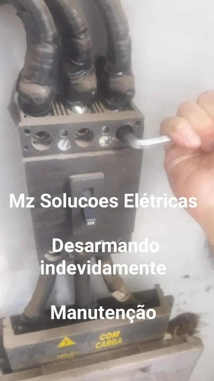 Disjuntores antigos que desarmavam indevidamente, em manutenção